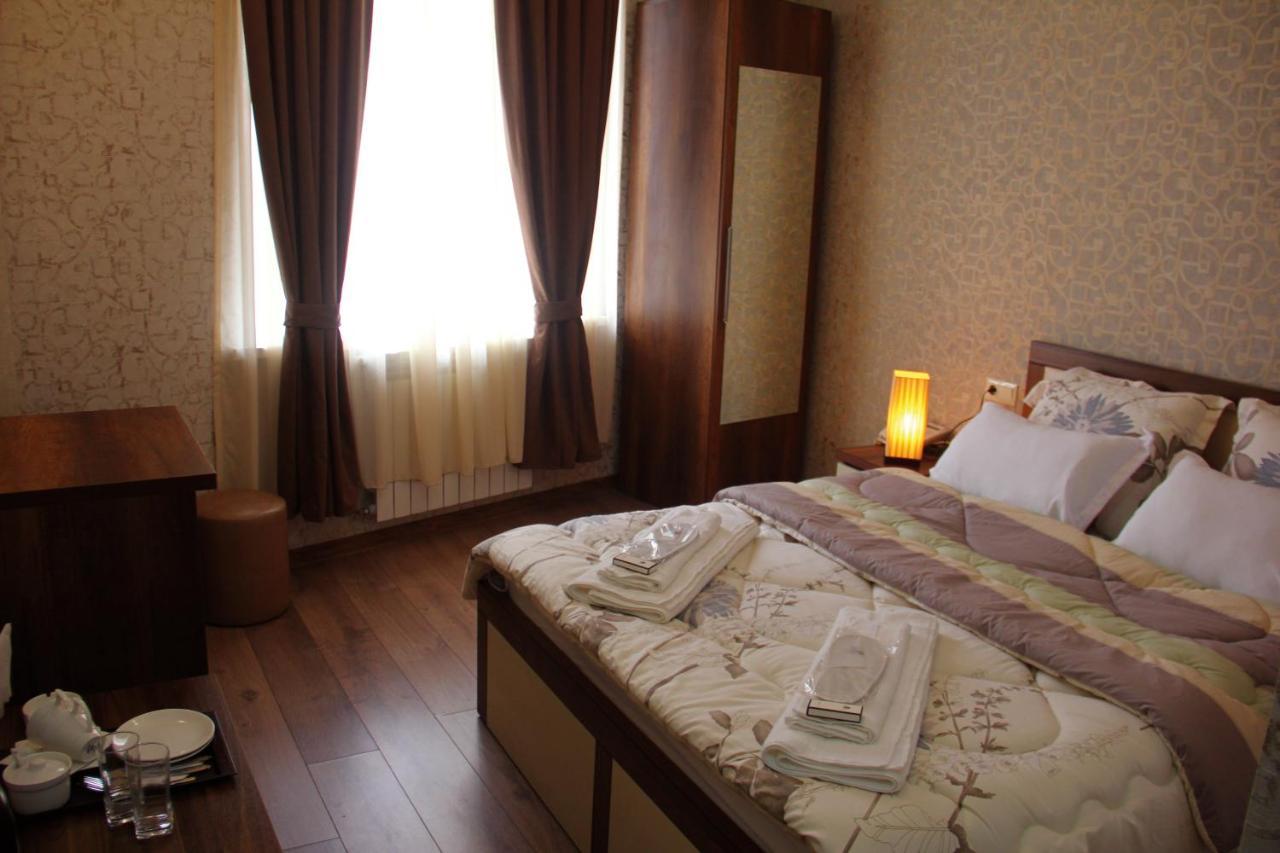 Moon Light Hotel Тбилиси Экстерьер фото